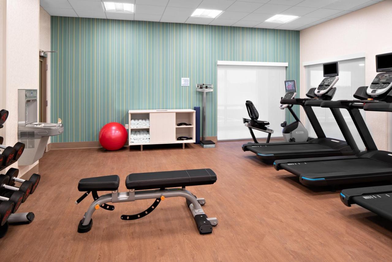 Holiday Inn Express & Suites - Elkhorn - Lake Geneva Area By Ihg Екстериор снимка