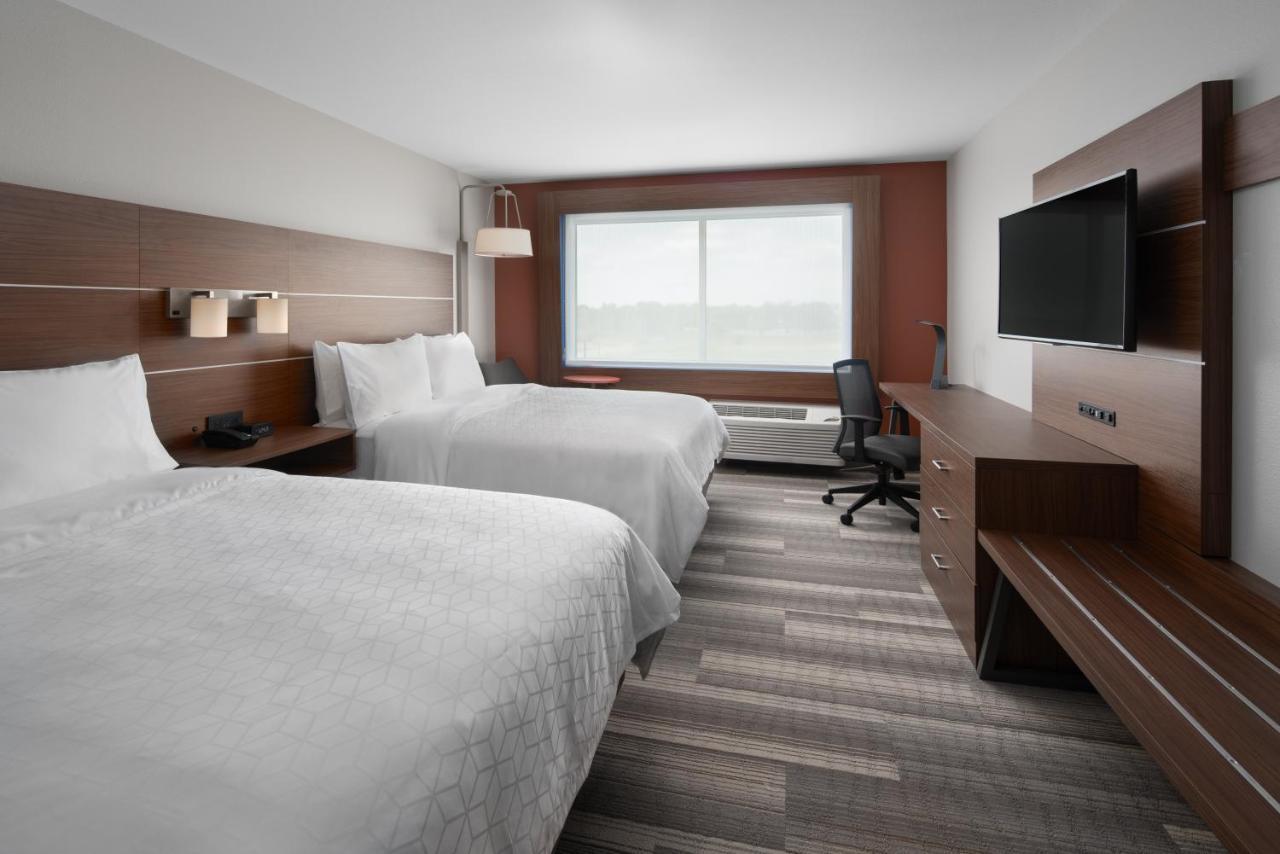 Holiday Inn Express & Suites - Elkhorn - Lake Geneva Area By Ihg Екстериор снимка